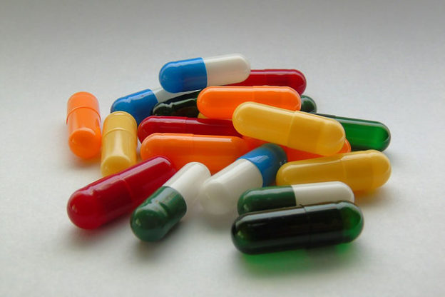 Des pilules multicolores