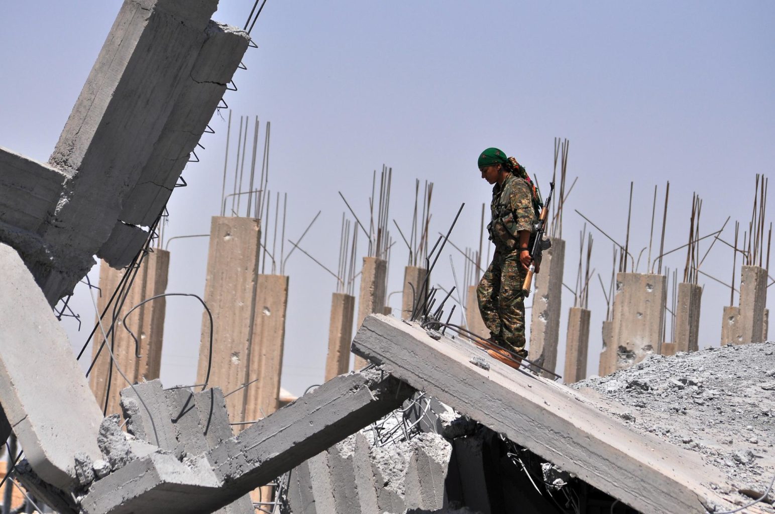 Ville détruite en Syrie après la défaite de l'État islamique